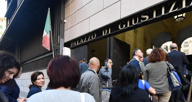 Crollo ponte, indagato dirigente Mit