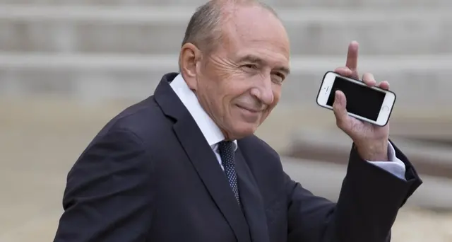 Macron accetta le dimissioni di Collomb