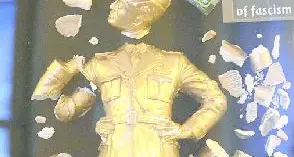 Ecco l'opera d'arte ricavata dai cocci della statua di Mussolini
