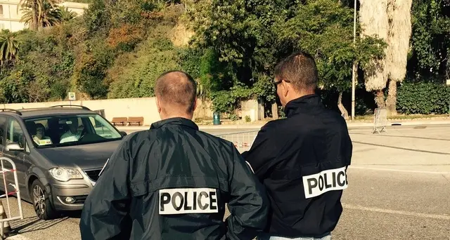 Francia, prorogati controlli a frontiere