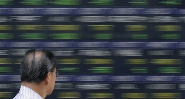 Tokyo, durante seduta calo a -3,89%
