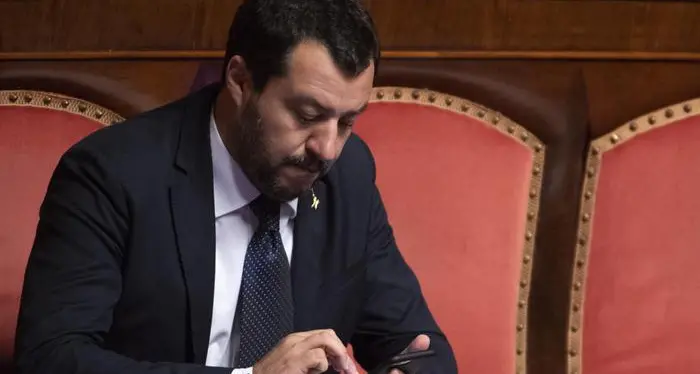 Bomba carta ad Ala, Matteo Salvini: \"Sono stati gli anarchici\"