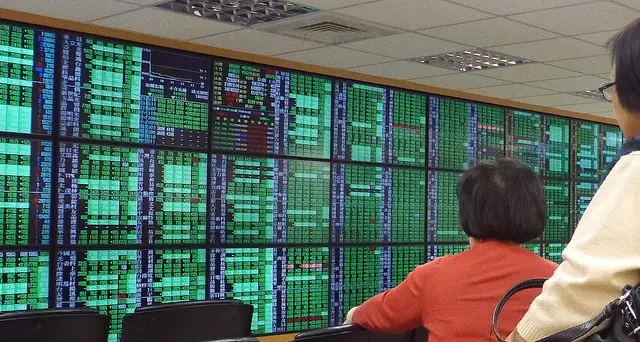 Borsa Tokyo apre in lieve rialzo, +0,21%