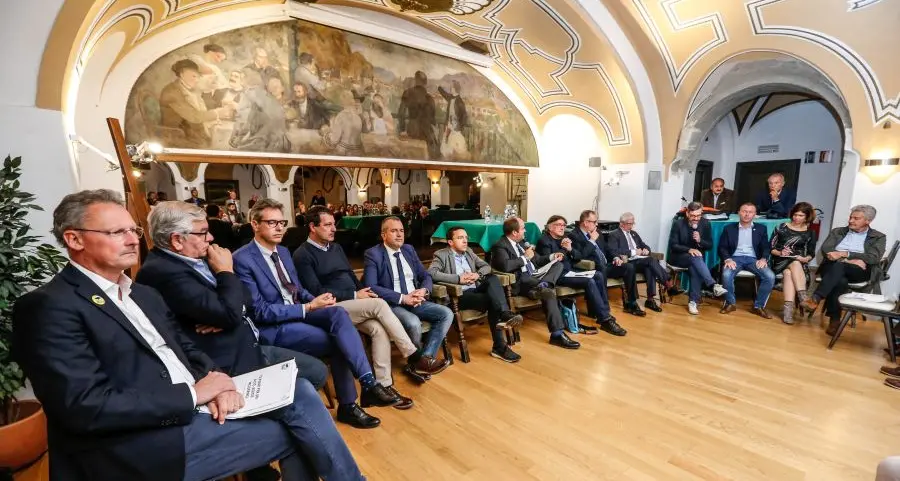 Ultimo appello agli italiani «Votate o spariremo»