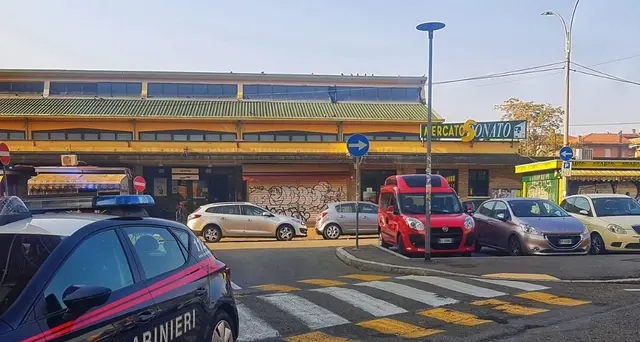 Sequestra e minaccia ex,figlia chiama Cc