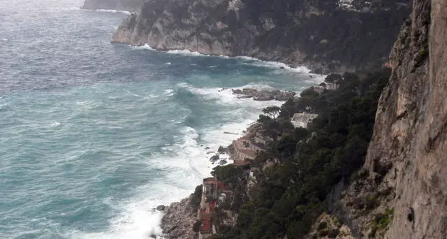 Bomba d'acqua Capri, 100mm in poche ore