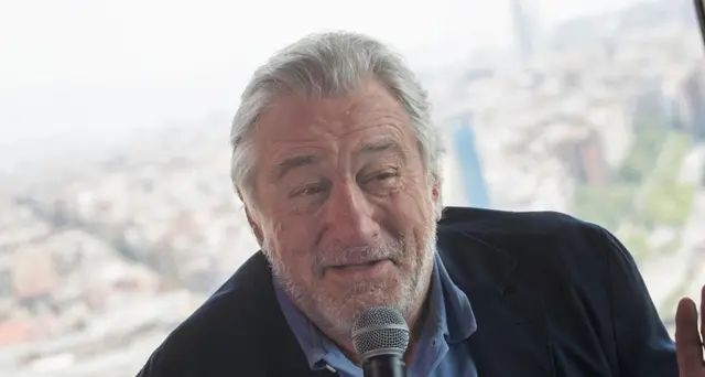 De Niro, colpito per credo politico