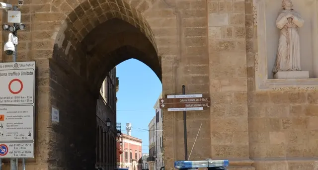 Ronda razzista a Brindisi, due arresti