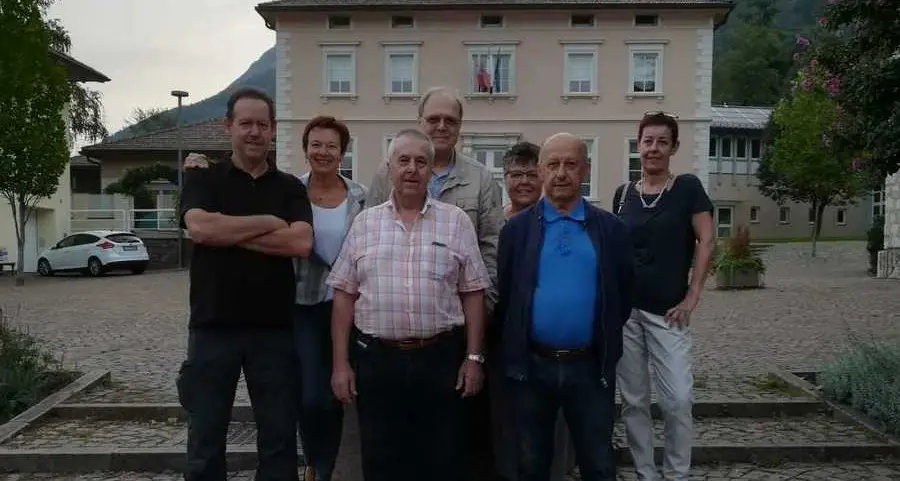 Piazza Prati a Laghetti, referendum vicino