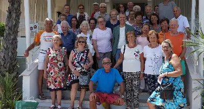 Oltre duecento anziani in ferie al mare e in quota