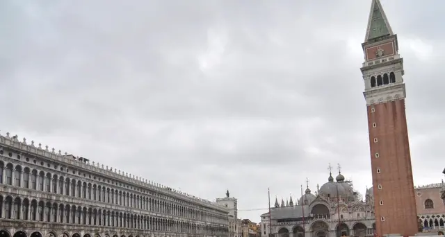 Venezia, marea già 150 cm, previsti 160