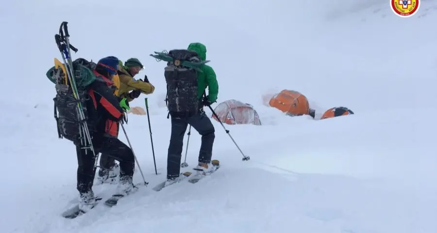 Otto speleologi restano bloccati a 2900 metri, salvati dal Soccorso Alpino