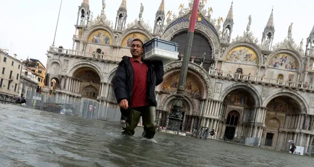 Acqua alta in Basilica San Marco, danni