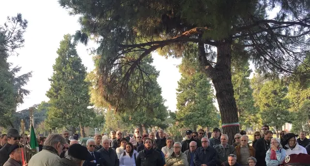 Prefetto, no raduni politici in cimiteri