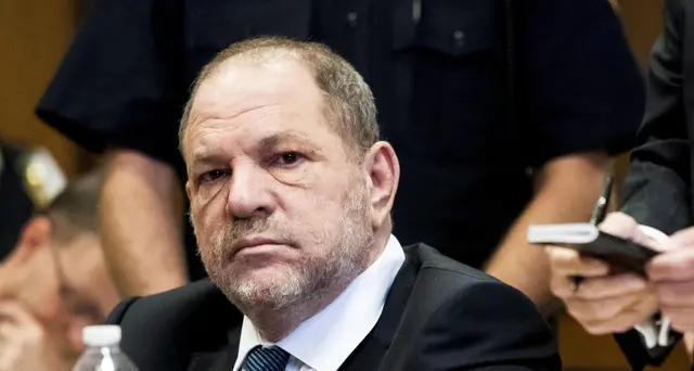 Ex modella, a 16 anni abusi da Weinstein