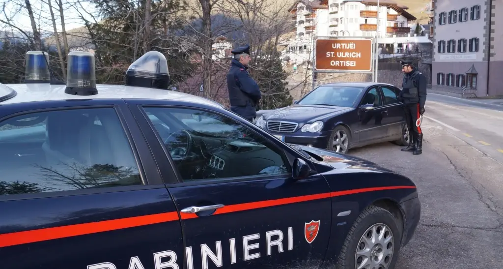 Laion, alla guida con una patente pakistana non conforme: denunciato