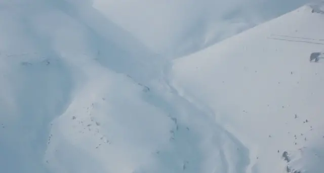 Rischio valanghe Alpi,escursioni vietate