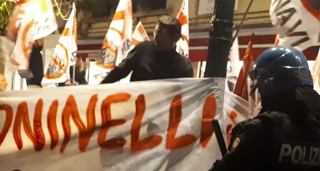 Protesta No grandi contro Toninelli