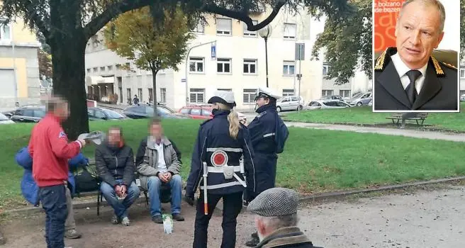 L'appello dei vigili: «Basta fare elemosina in Piazza Vittoria»