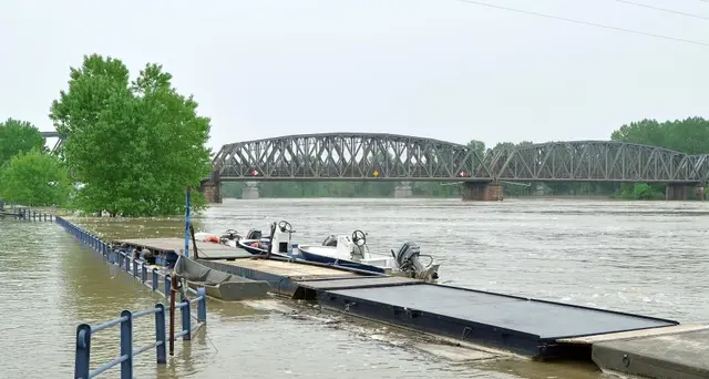 Maltempo, piena del Po domani a Piacenza