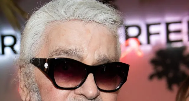 Lagerfeld padrino di Natale a Parigi