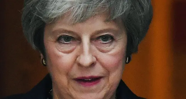 Brexit, falchi valutano mozione sfiducia