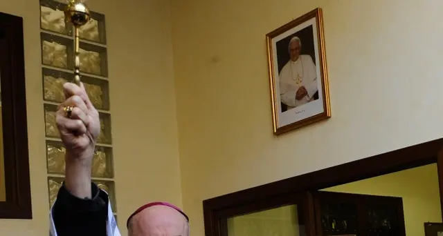 Mons.Vigannò dovrà risarcire il fratello