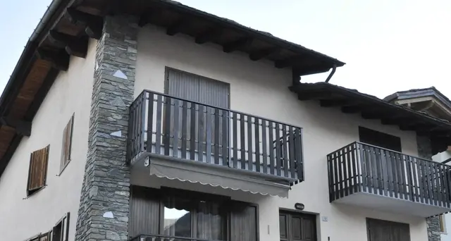 Madre uccide due figli e si toglie vita
