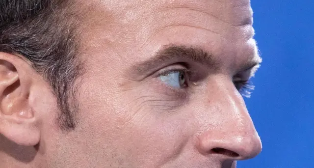 Macron non commenta i gilet gialli
