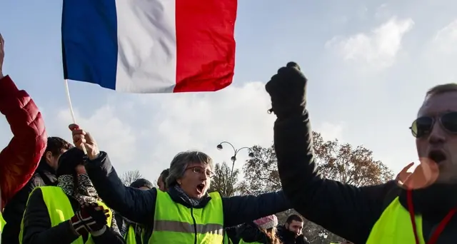 Comico si propone portavoce gilet gialli