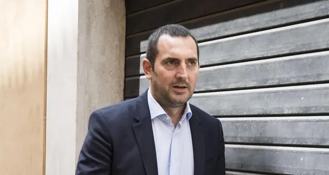 Spadafora, favorevole ad adozioni gay