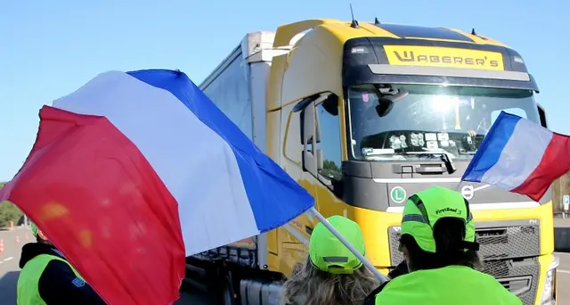 Gilet giallo minaccia: ho una bomba