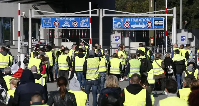Gilet giallo, 'ho disinnescato granata'
