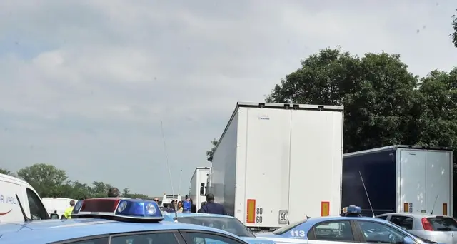 Presa banda incubo autotrasportatori