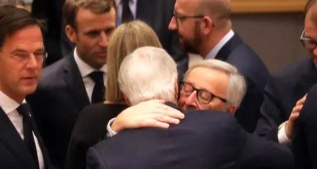Brexit, ok dei 27 leader Ue ad accordo