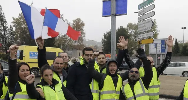 Gilet gialli,nato coordinamento italiano