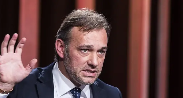 Richetti si sfila e si allea con Martina