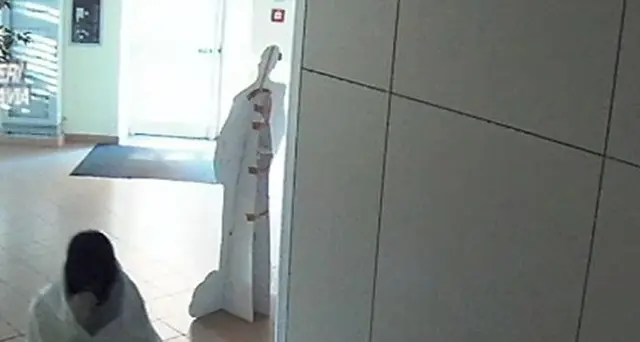 Preso ladro, si travestiva da fantasma