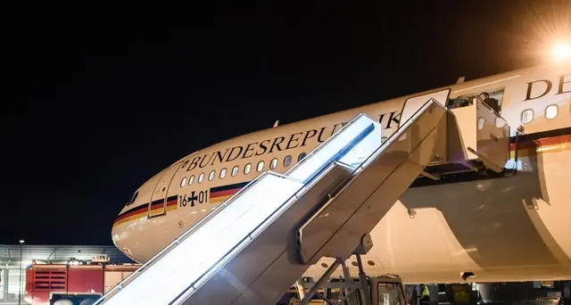 Esclusa pista criminale per aereo Merkel