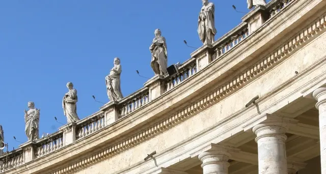 Set fotografico hot a piazza San Pietro