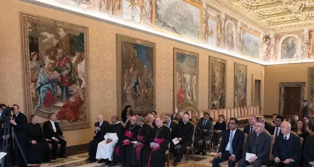 Papa, lottare contro trafficanti morte