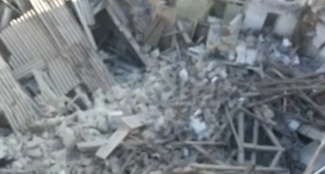 Crolla palazzina disabitata a Cagliari