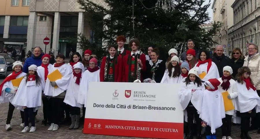 Bressanone dona l’albero di Natale agli amici di Mantova