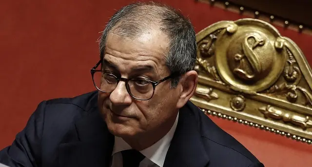 Senato, esame manovra slitta a lunedì 10