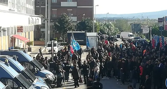 Ex Lsu-Lpu, incontro Lezzi-sindacati