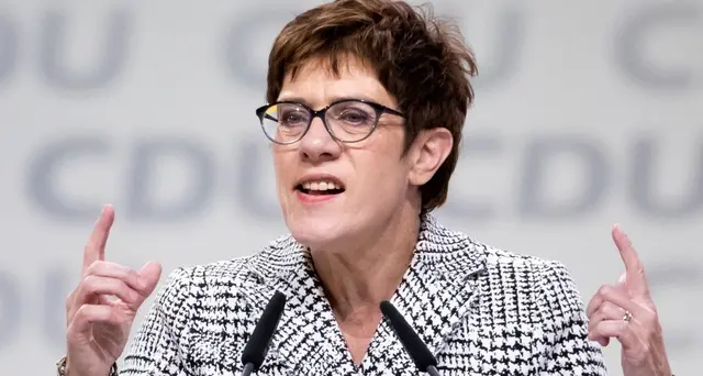 Karrenbauer è la nuova leader della Cdu