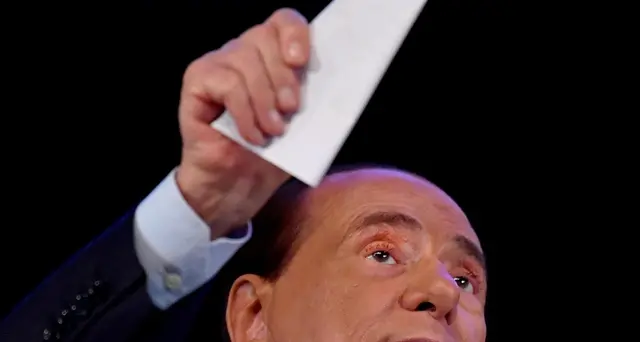Berlusconi, manovra senza contenuti