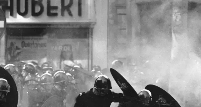 Lacrimogeni contro i Gilet gialli