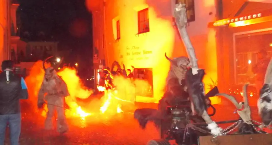 Malles incendiata da 230 diavoli