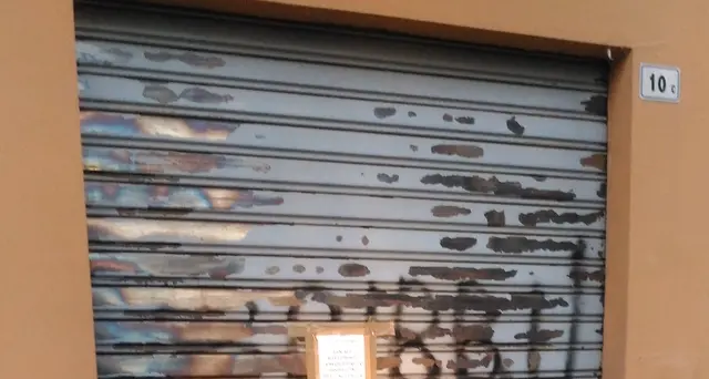 Ordigno esplode davanti a sede Fn